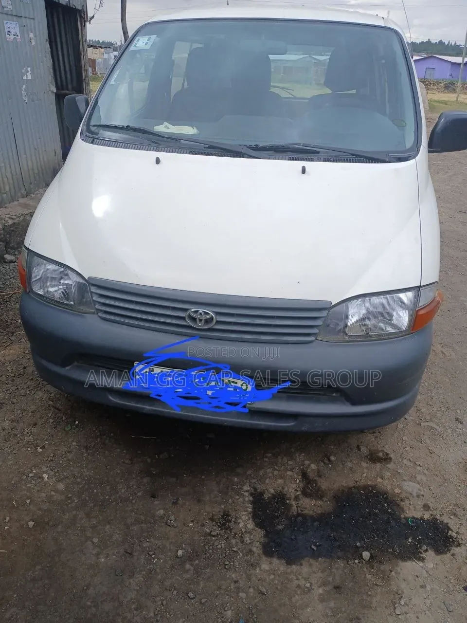 Toyota HiAce 2003 White