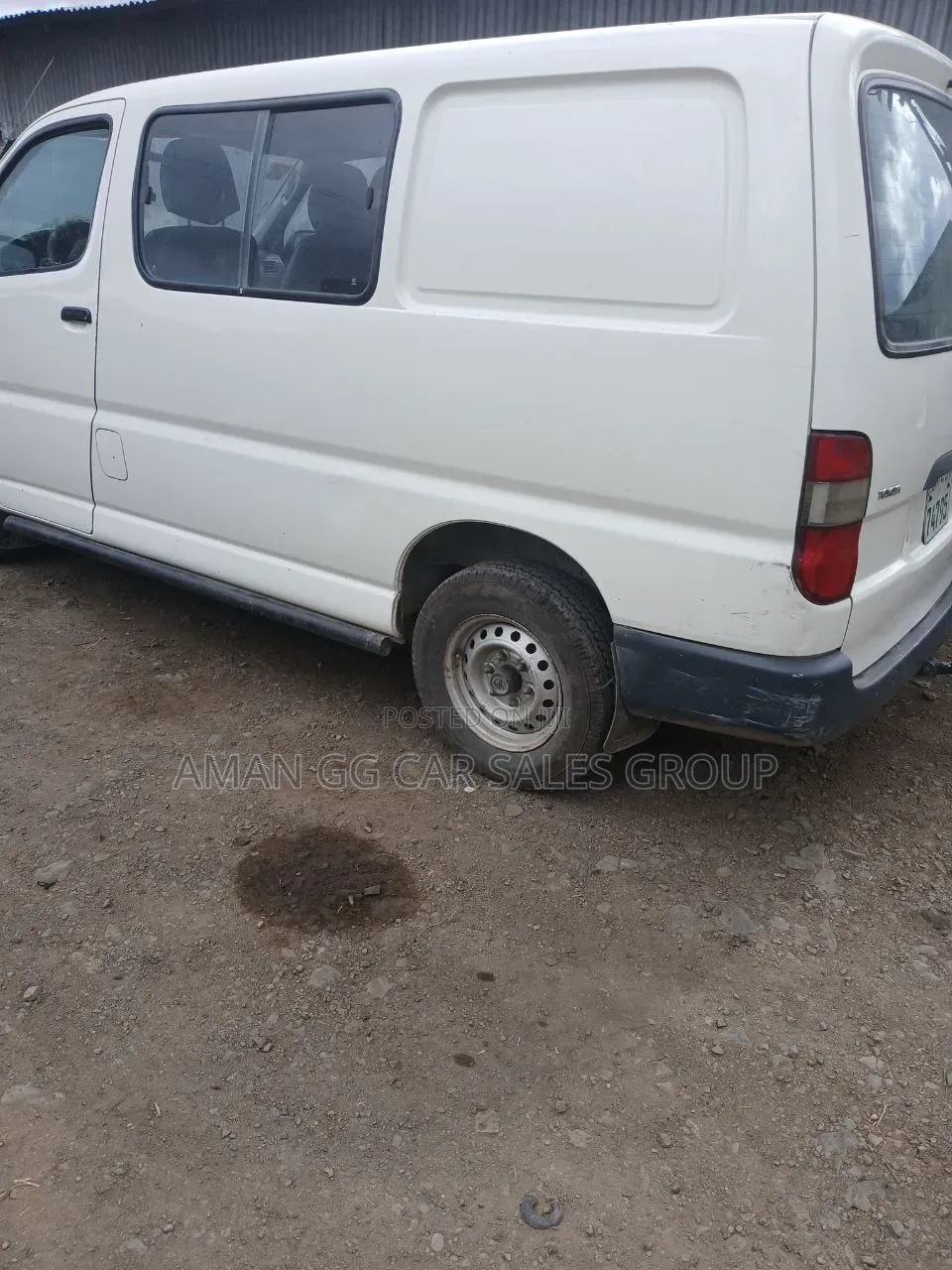 Toyota HiAce 2003 White