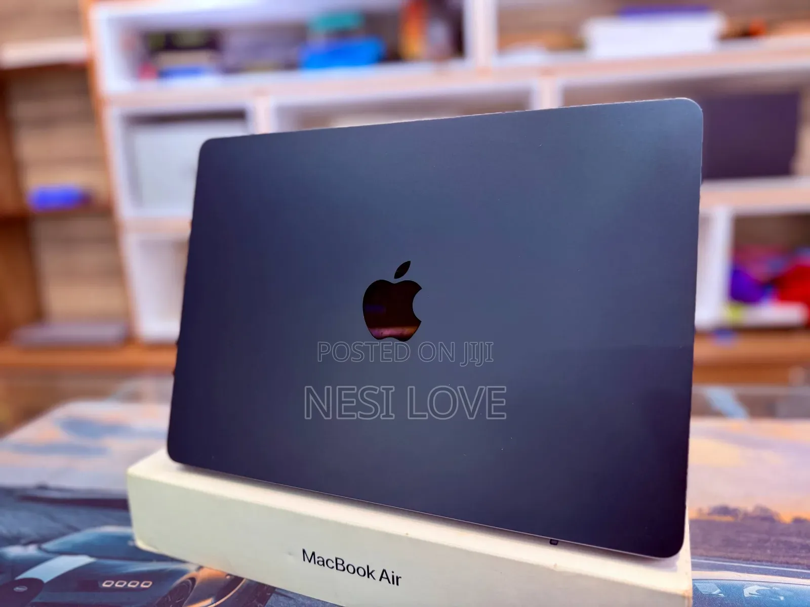 New Laptop Apple MacBook Air 2025 M4 16GB SSD 256GB