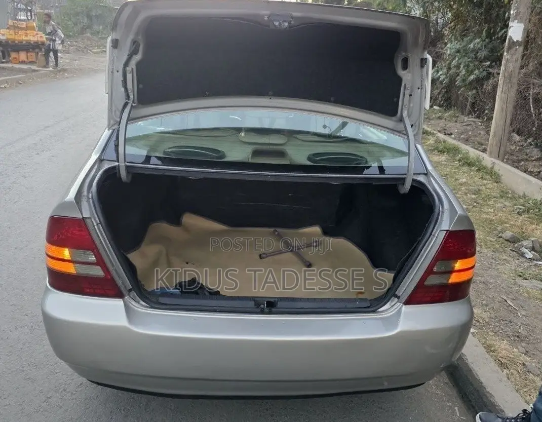 Toyota Corolla Sedan Automatic 2003 Silver