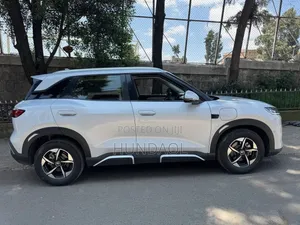 BYD Yuan Up 2025 Silver