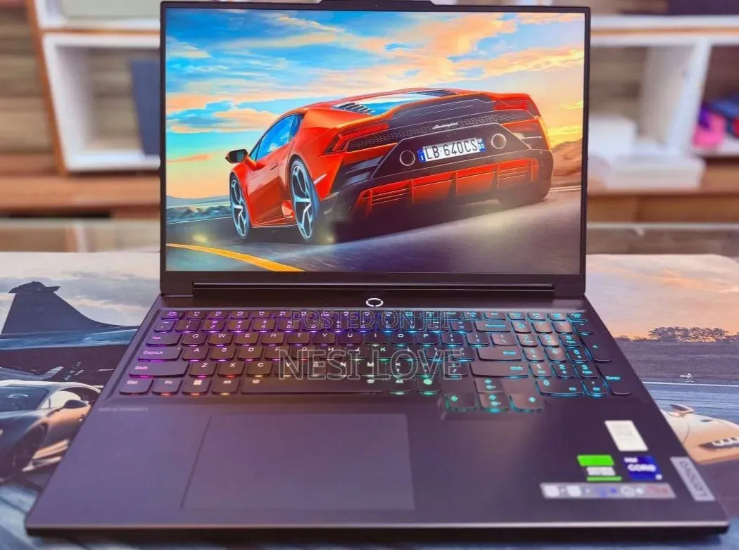 New Laptop Lenovo Legion Pro 7 16GB Intel Core i9 SSD 1T