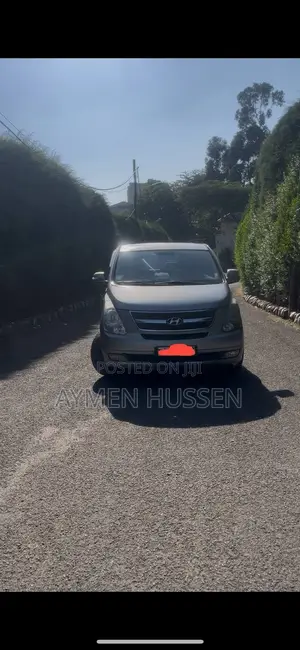 Hyundai Avante 2013 Silver