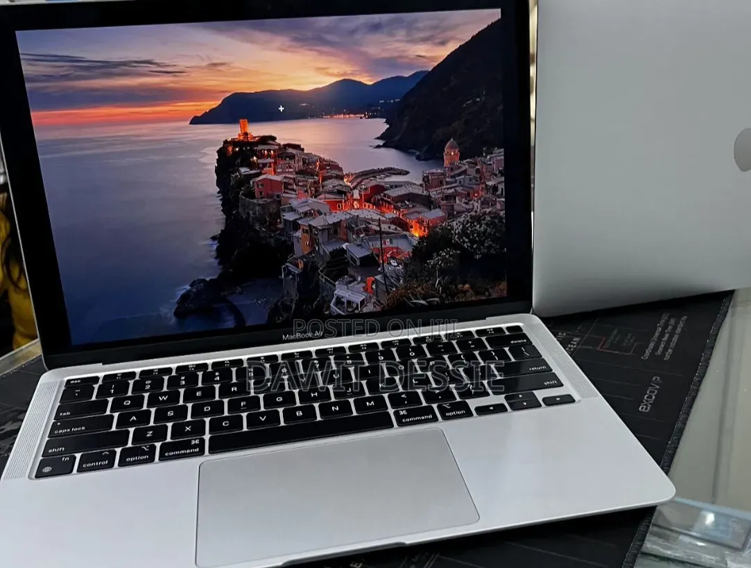 New Laptop Apple MacBook Air 2020 M1 16GB Apple M1 SSD 512GB