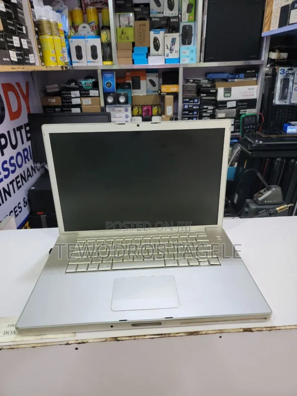 Laptop Apple MacBook Pro 2017 4GB Apple M2 HDD 500GB