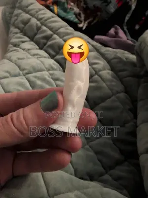 ትንሻ Silicone Dildo