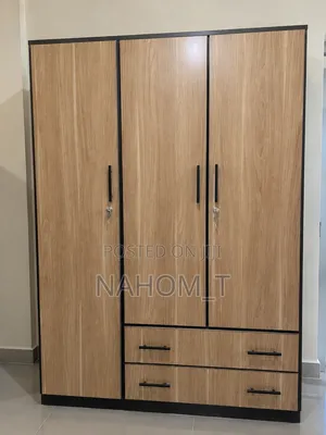 Closet | ቁምሣጥን