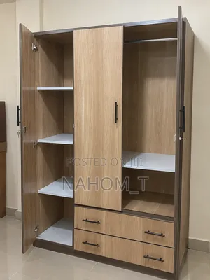 Closet | ቁምሣጥን