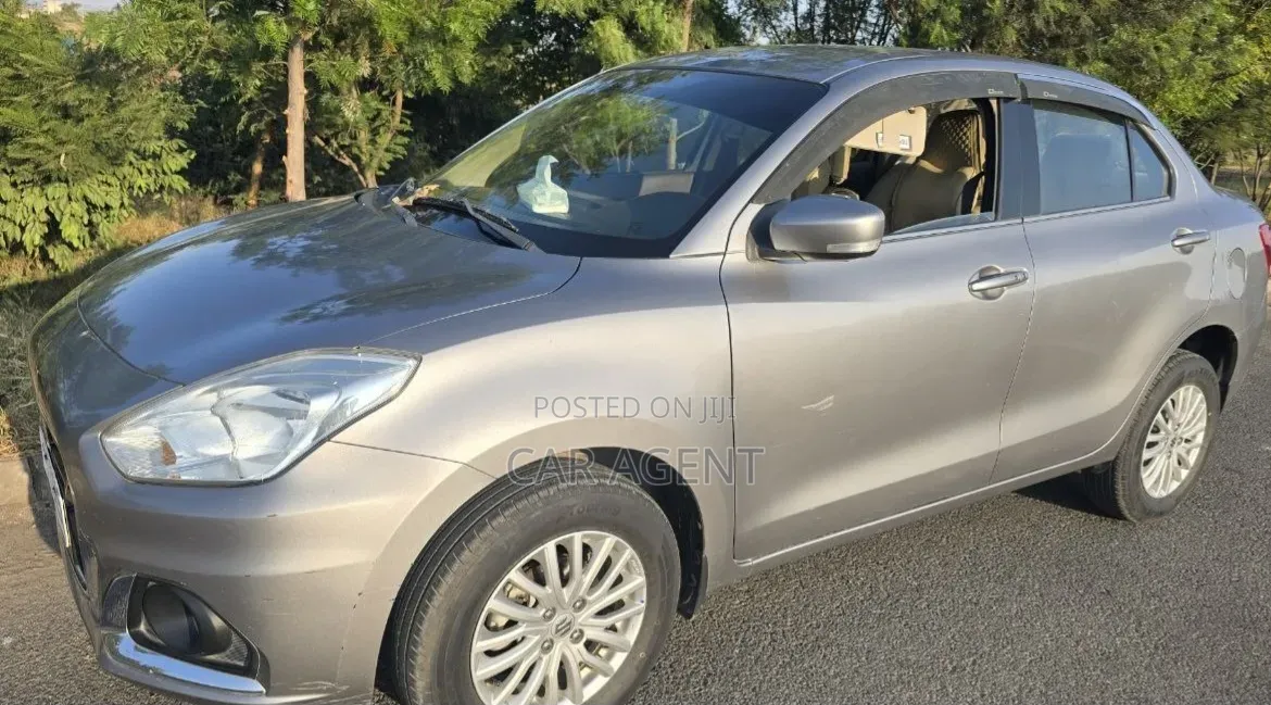 Suzuki Dzire 2022 Silver