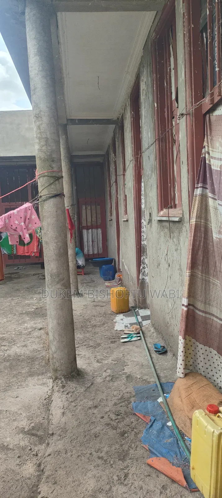 7bdrm House in Dukem Bishoftu, East Shewa for sale