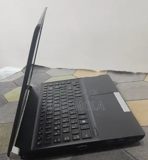 New Laptop Toshiba Portege R830 6GB Intel Core i5 HDD 700GB