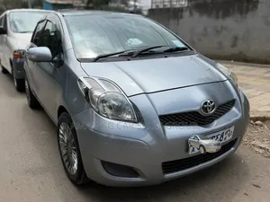 Toyota Yaris 2007 Gray