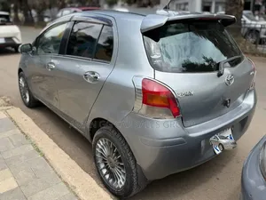 Toyota Yaris 2007 Gray