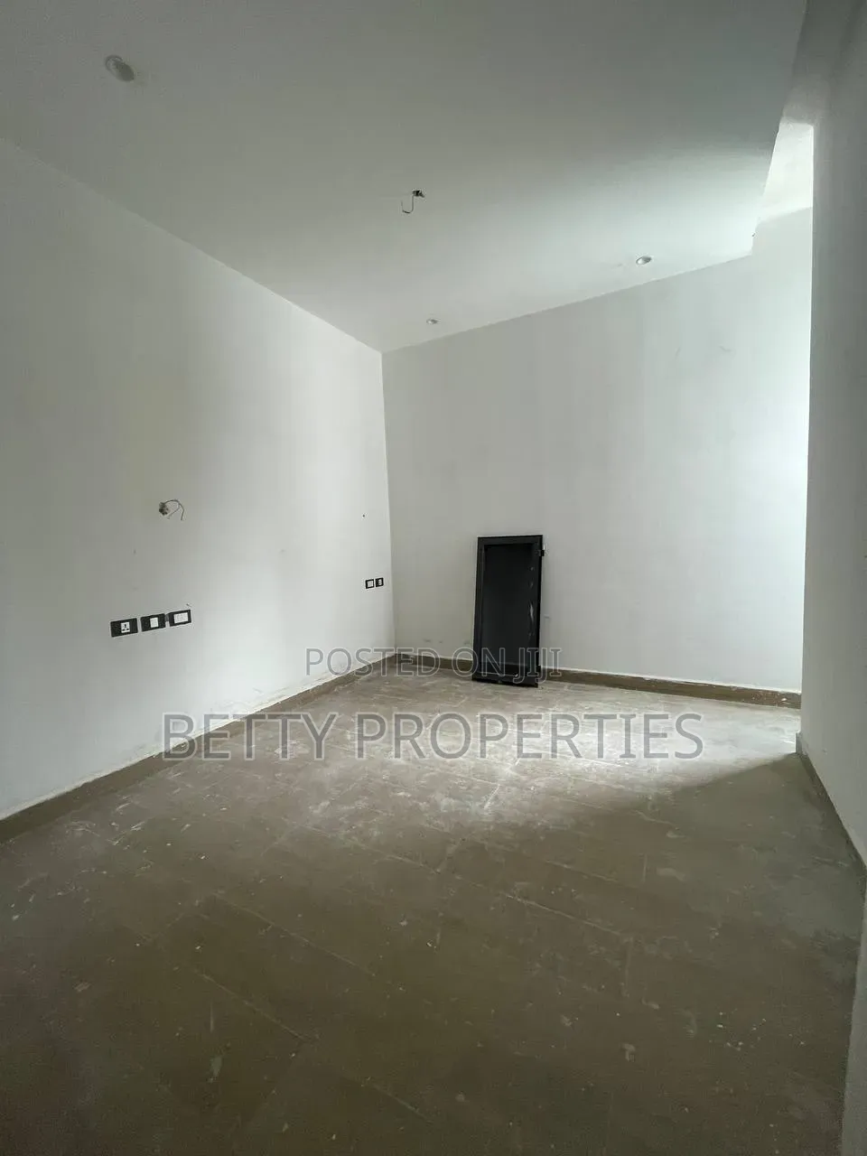 3bdrm Apartment in Kirkos for sale