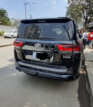Toyota Land Cruiser 2023 Black