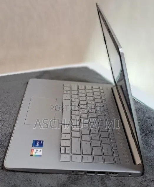 New Laptop HP Stream Notebook 16GB Intel Core i7 SSD 512GB