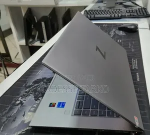 New Laptop HP 32GB Intel Core 7 SSD 1T