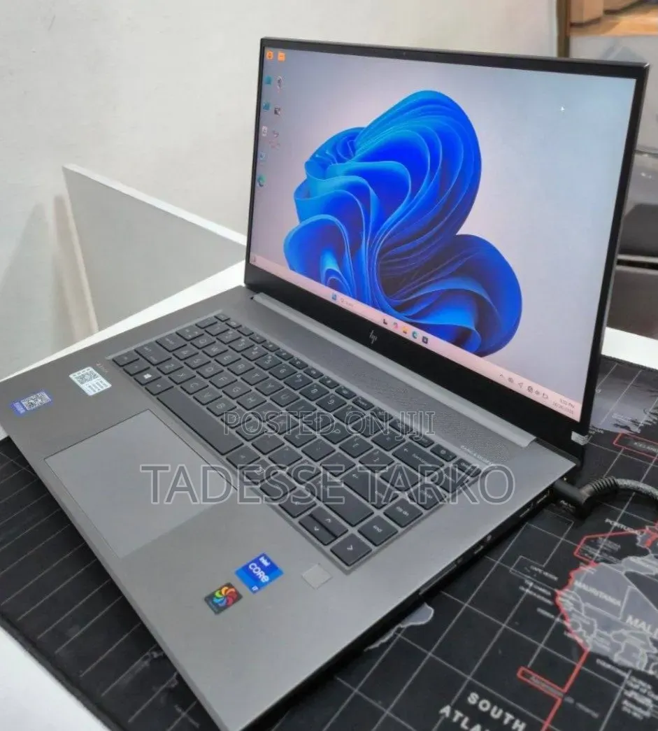 New Laptop HP 32GB Intel Core 7 SSD 1T