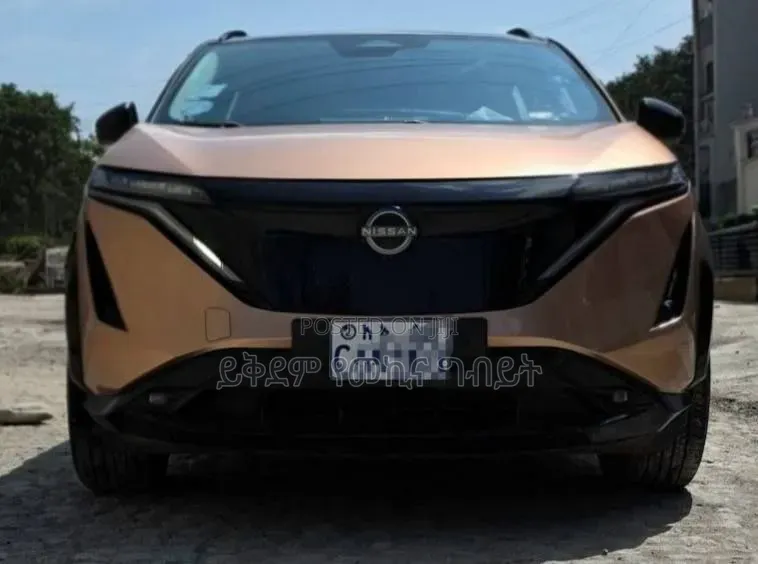 Nissan Ariya 2024 Gold