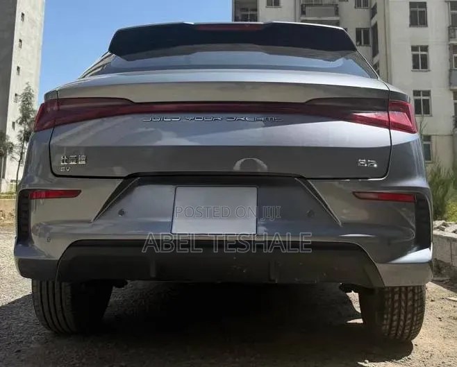 BYD E2 43 kWh 94 hp FWD 2025 Gray