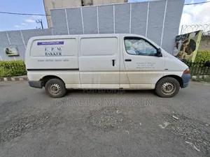 Car 2006 White