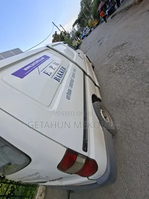 Car 2006 White