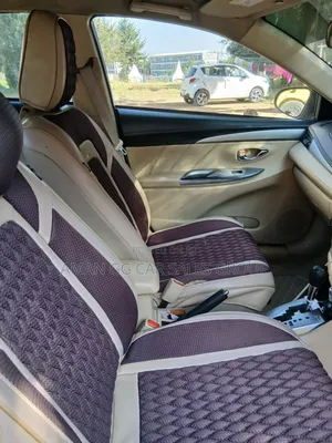 Toyota Yaris 2013 Maroon