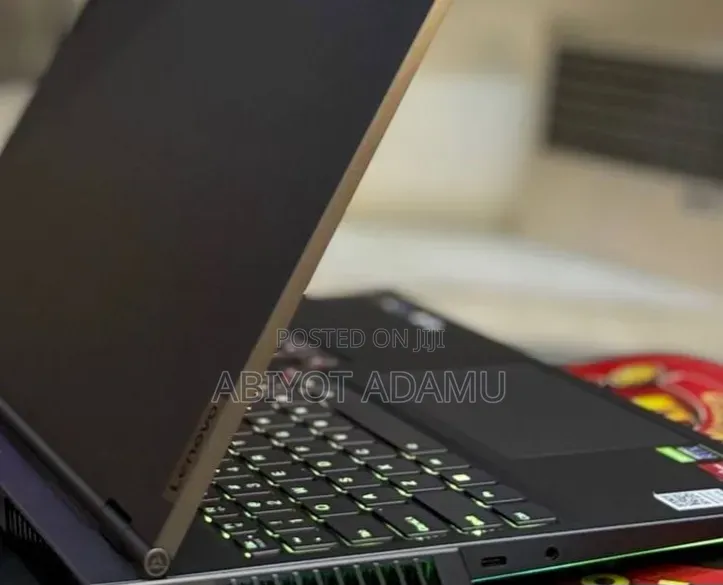 New Laptop Lenovo Legion 9 16GB AMD Ryzen 9 SSD 16 GB