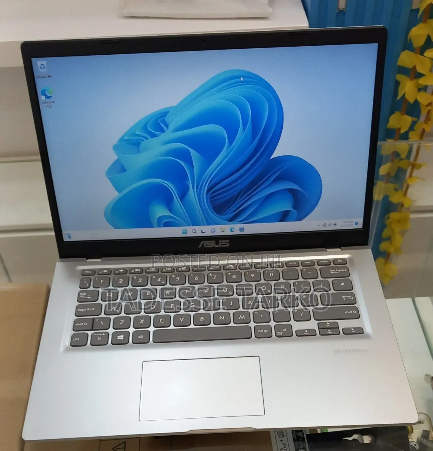 New Laptop Asus Vivobook 14 8GB Intel Core i5 SSD 256GB