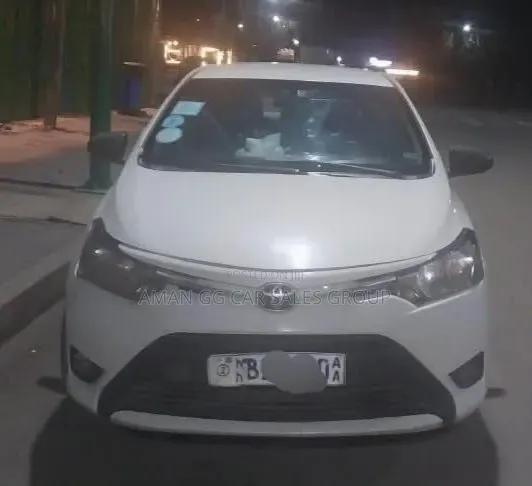 Toyota Yaris 2015 White
