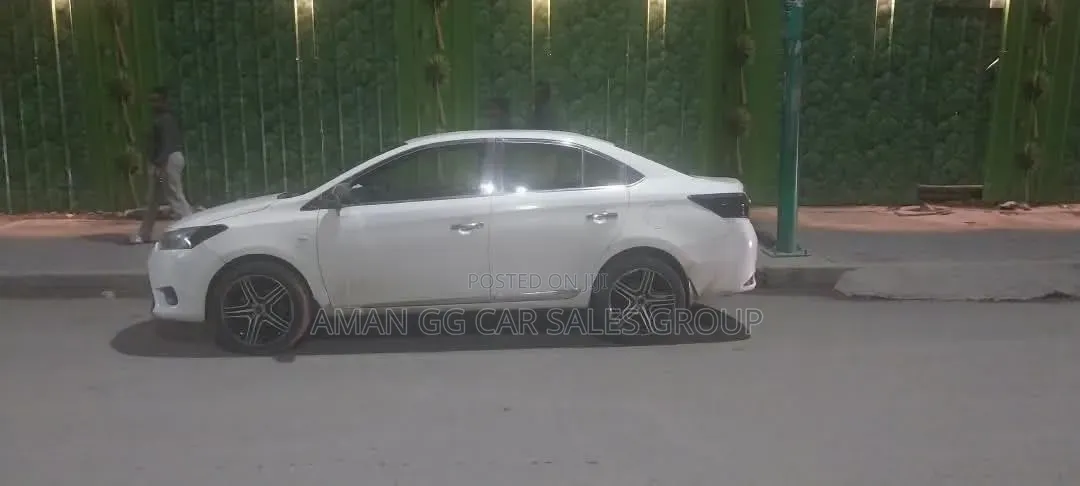 Toyota Yaris 2015 White