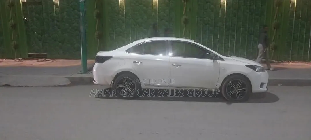 Toyota Yaris 2015 White