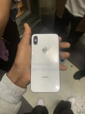 Apple iPhone X 64 GB White