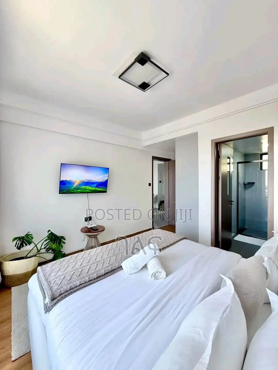 3bdrm Apartment in በመሀል ቦሌ ወሎ ሰፈር, Bole for sale