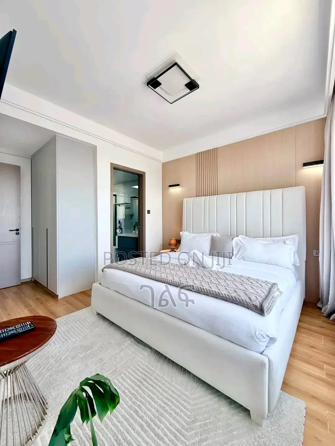 3bdrm Apartment in በመሀል ቦሌ ወሎ ሰፈር, Bole for sale