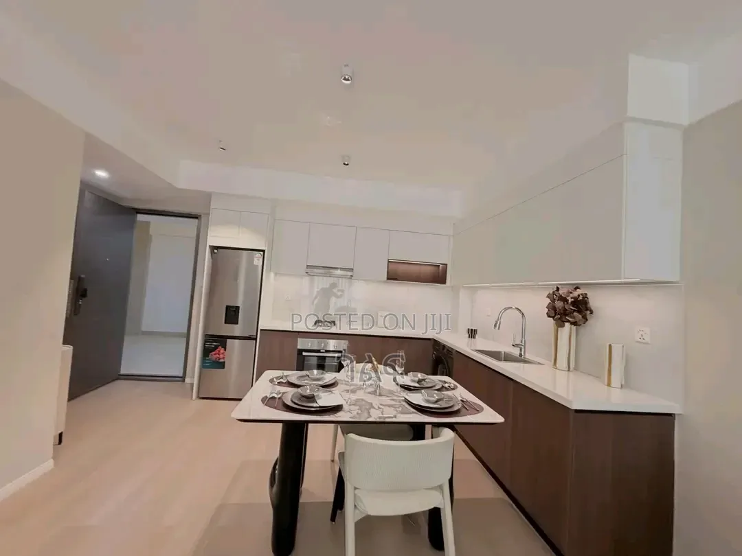 3bdrm Apartment in በመሀል ቦሌ ወሎ ሰፈር, Bole for sale
