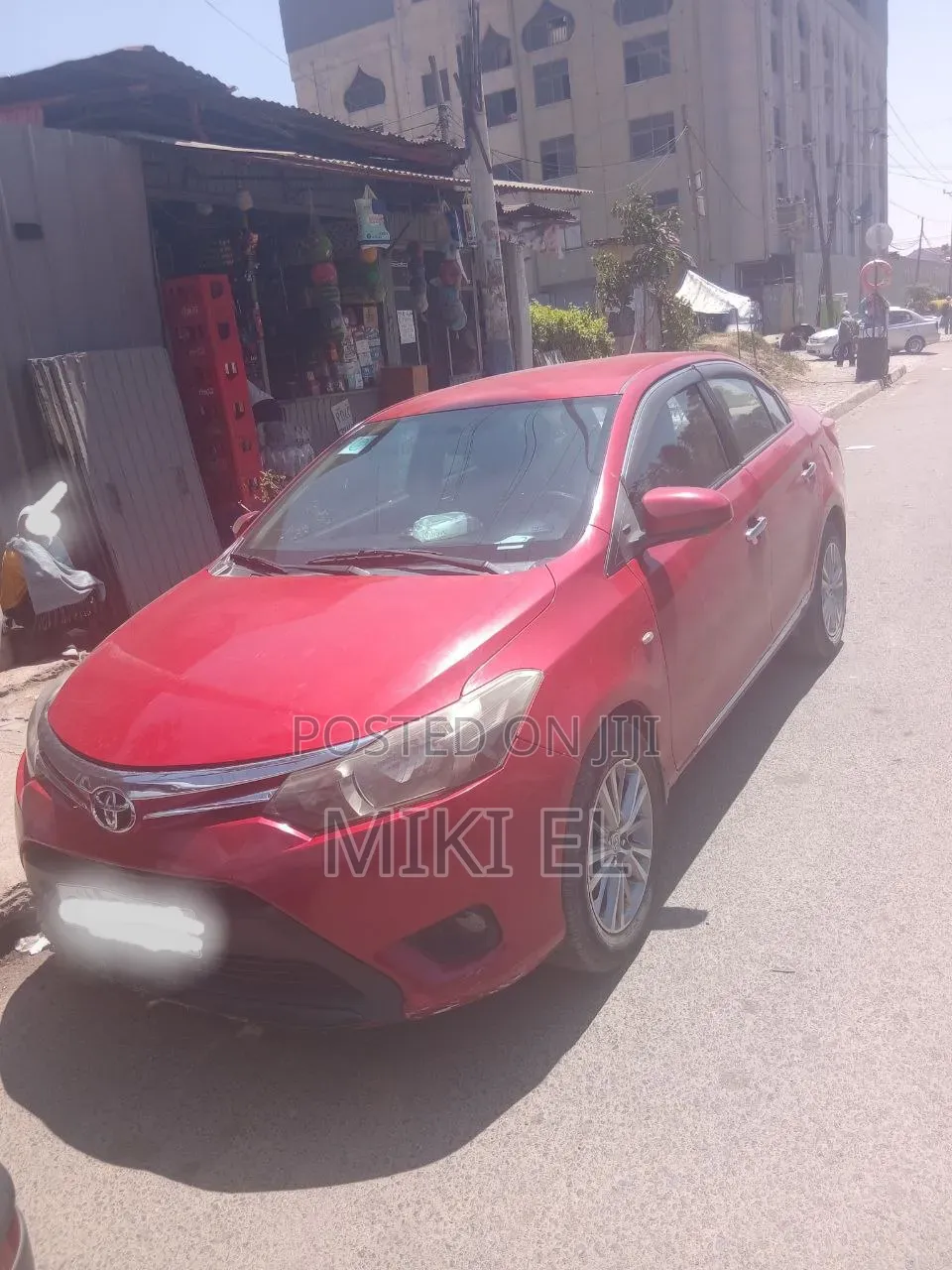 Toyota Yaris L Hatchback 5dr 2014 Red