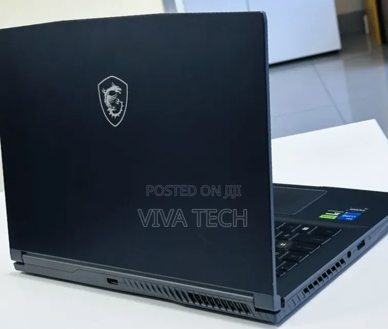 New Laptop MSI 16GB Intel Core i5 SSD 512GB