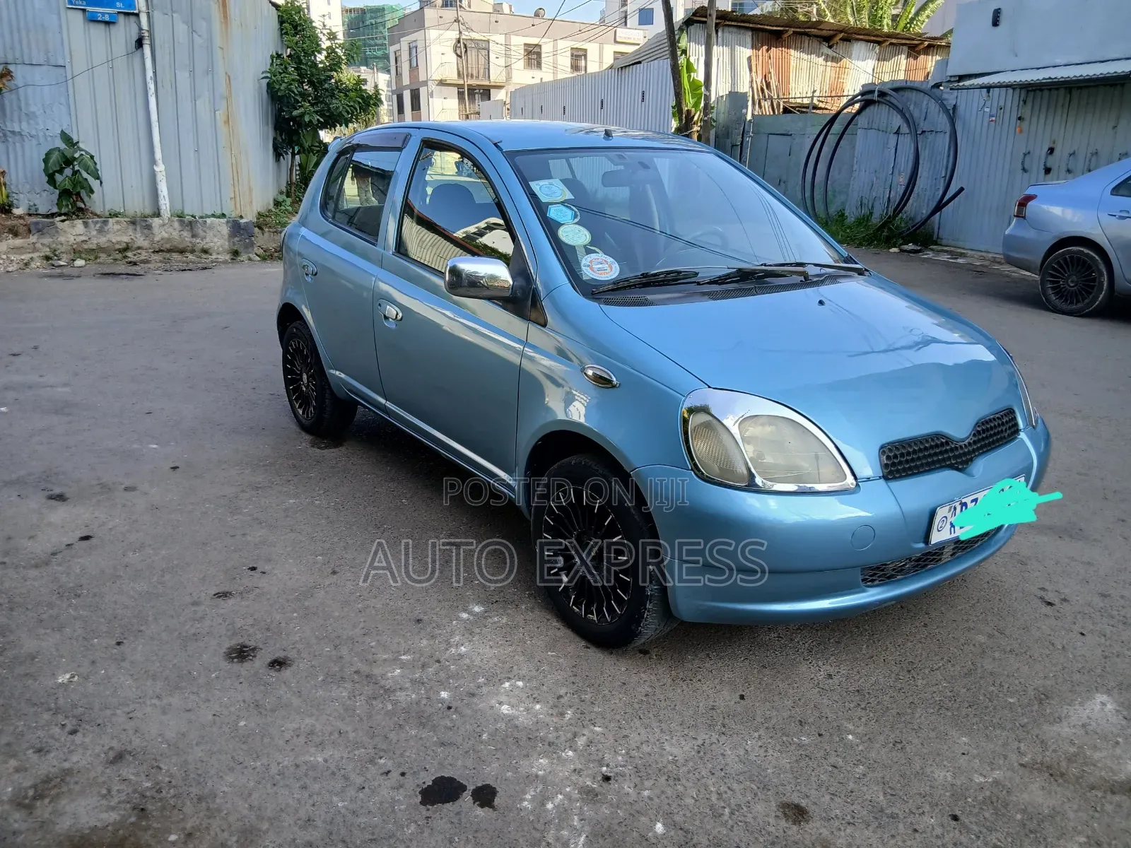 Toyota Vitz 2002 Blue