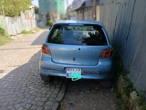 Toyota Vitz 2002 Blue