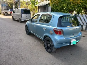 Toyota Vitz 2002 Blue