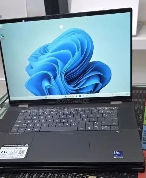 New Laptop HP OmniBook X Flip 16" 16GB Intel Core Ultra 7 SSD 1T