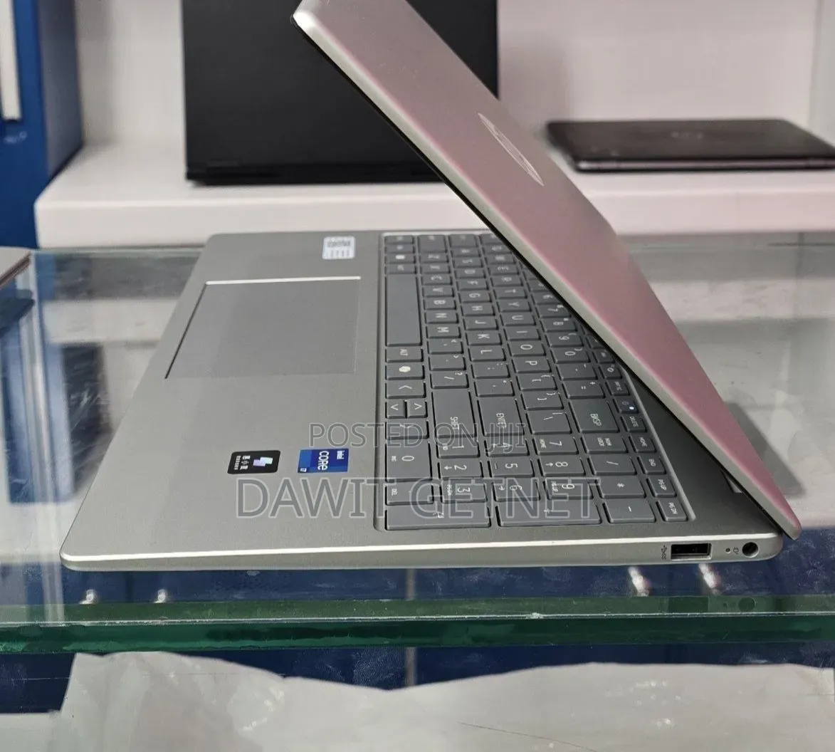 New Laptop HP Stream Notebook 16GB Intel Core i7 SSD 512GB