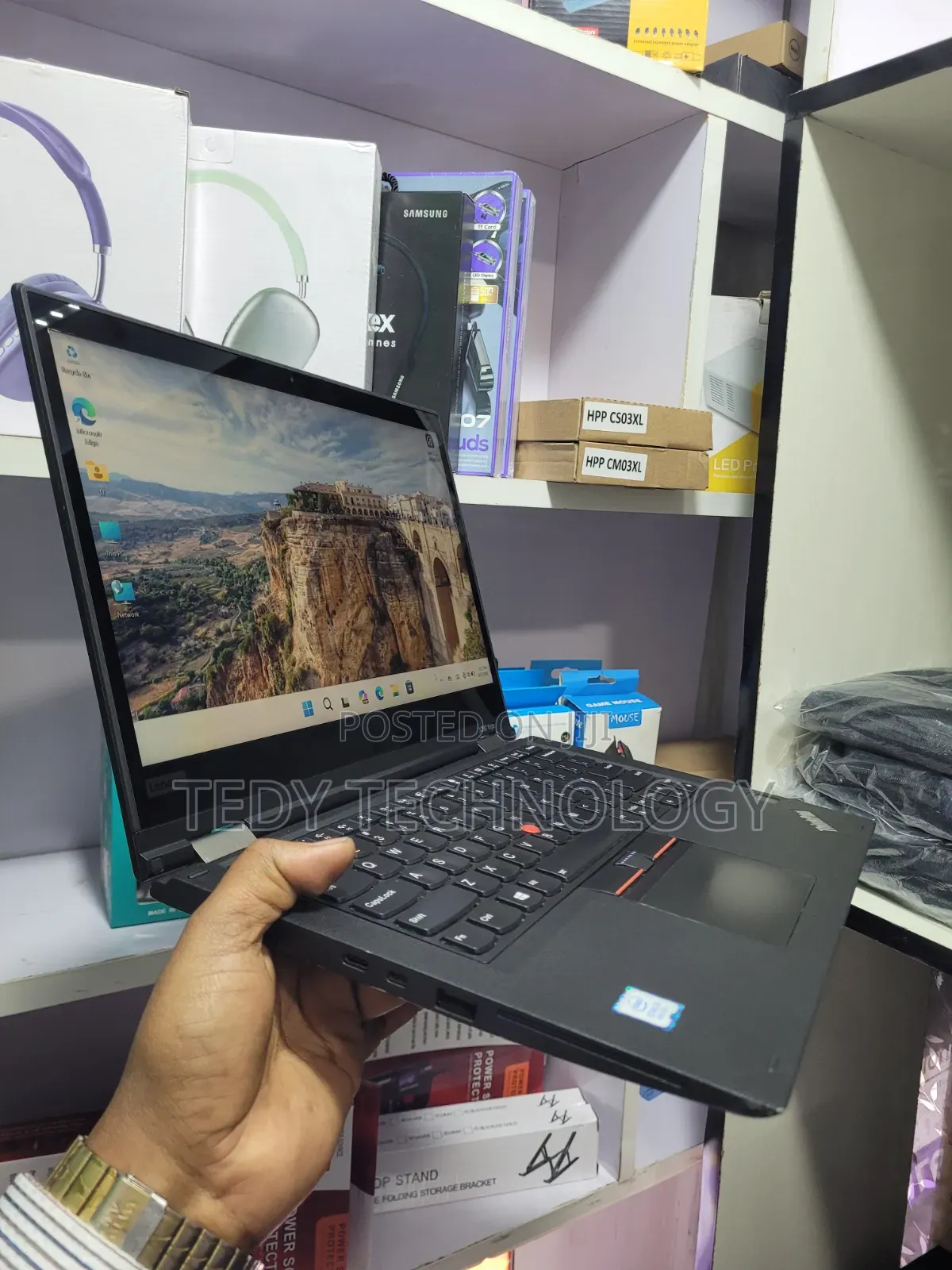 New Laptop Lenovo ThinkPad X380 Yoga 16GB Intel Core i5 SSD 512GB