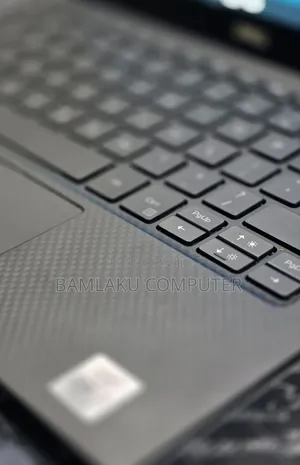 New Laptop Dell XPS 13 16GB Intel Core i7 SSD 512GB