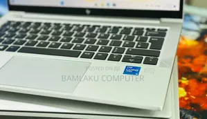 New Laptop HP EliteBook 830 G8 8GB Intel Core i5 SSD 512GB