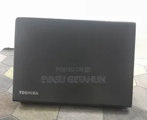 Laptop Toshiba Portege R830 6GB Intel Core i5 HDD 700GB