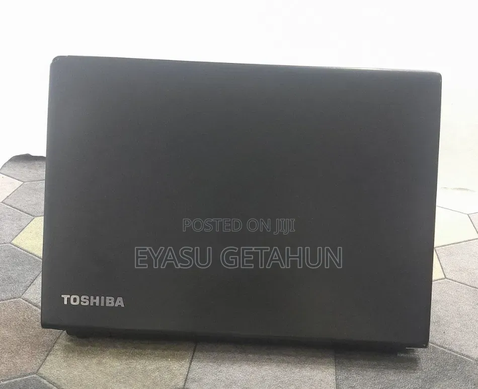 Laptop Toshiba Portege R830 6GB Intel Core i5 HDD 700GB