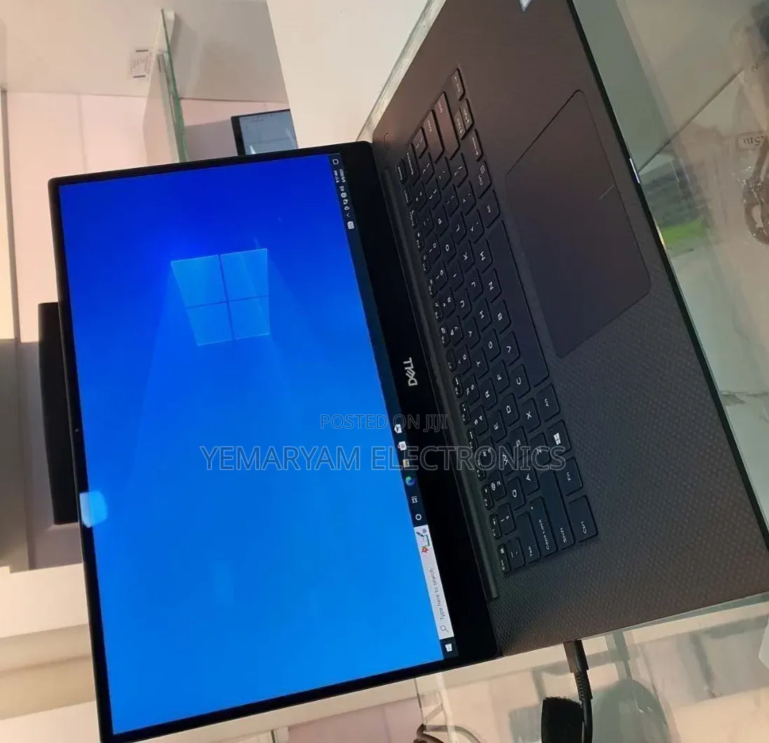 New Laptop Dell XPS 15 16GB Intel Core i9 SSD 512GB