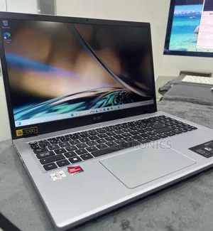 New Laptop Acer Aspire 3 8GB SSD 256GB